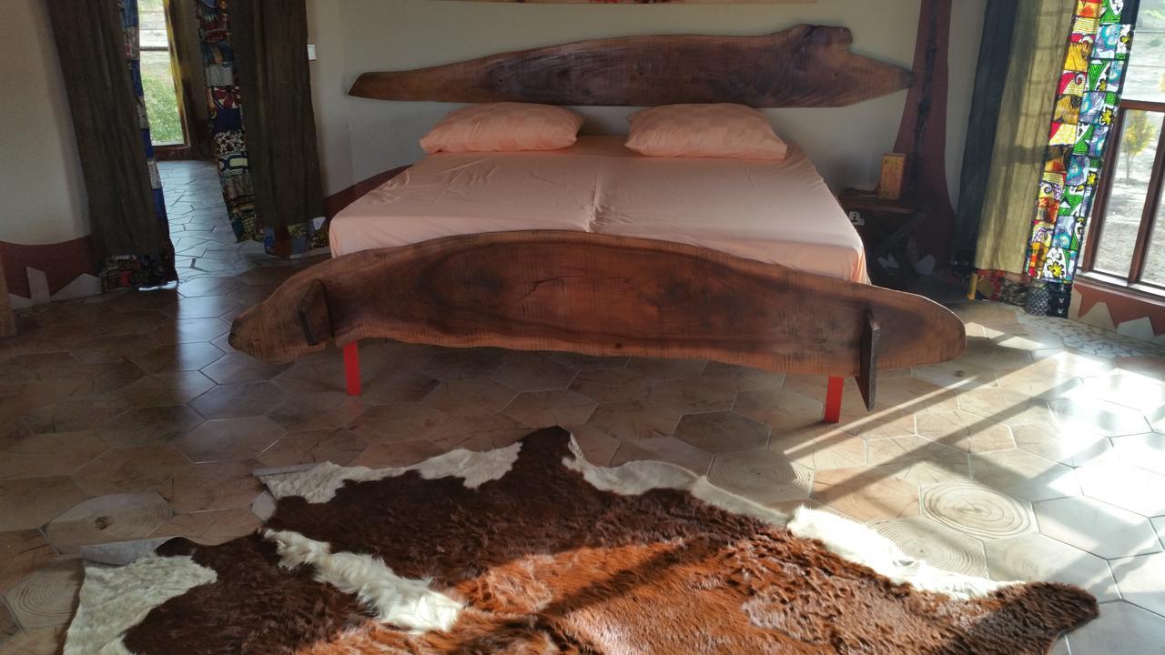Mama Africa Art Residence & Art Center Gambia Tanji Buitenkant foto