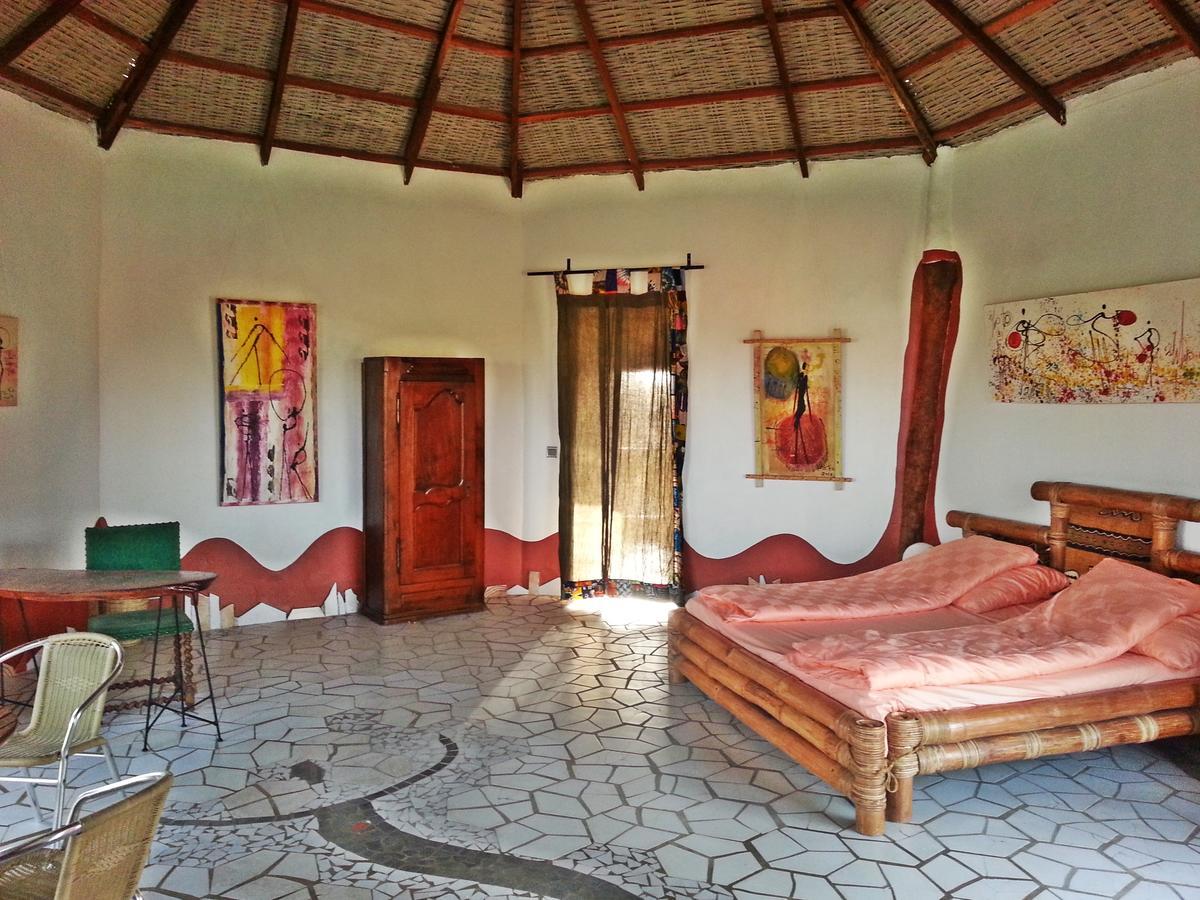 Mama Africa Art Residence & Art Center Gambia Tanji Buitenkant foto